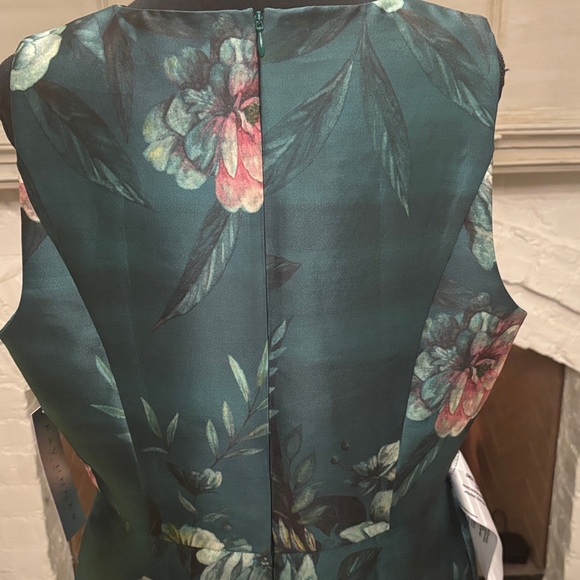 Kay Unger formal dress. - Picture 5 of 11